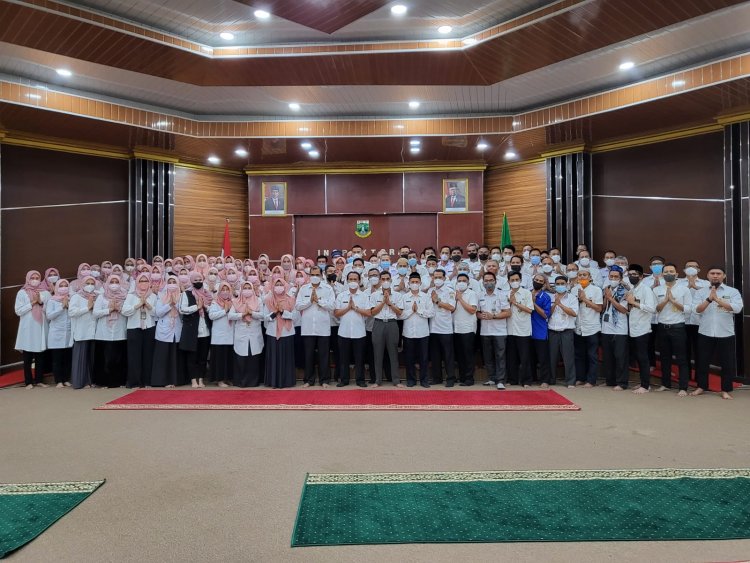Menjelang Berakhirnya Bulan Ramadhan, Majelis Taklim Inspektorat Daerah Provinsi Banten mengundang seluruh pegawai Inspektorat Daerah Provinsi Banten baik ASN maupun Non ASN dan Satgas BPKP dalam acara pengajian Menyambut Hari Raya Idul Fitri 1443 H.