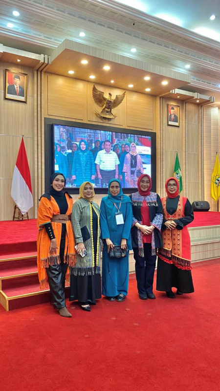 Lomba Fashion Show Wastra Banten