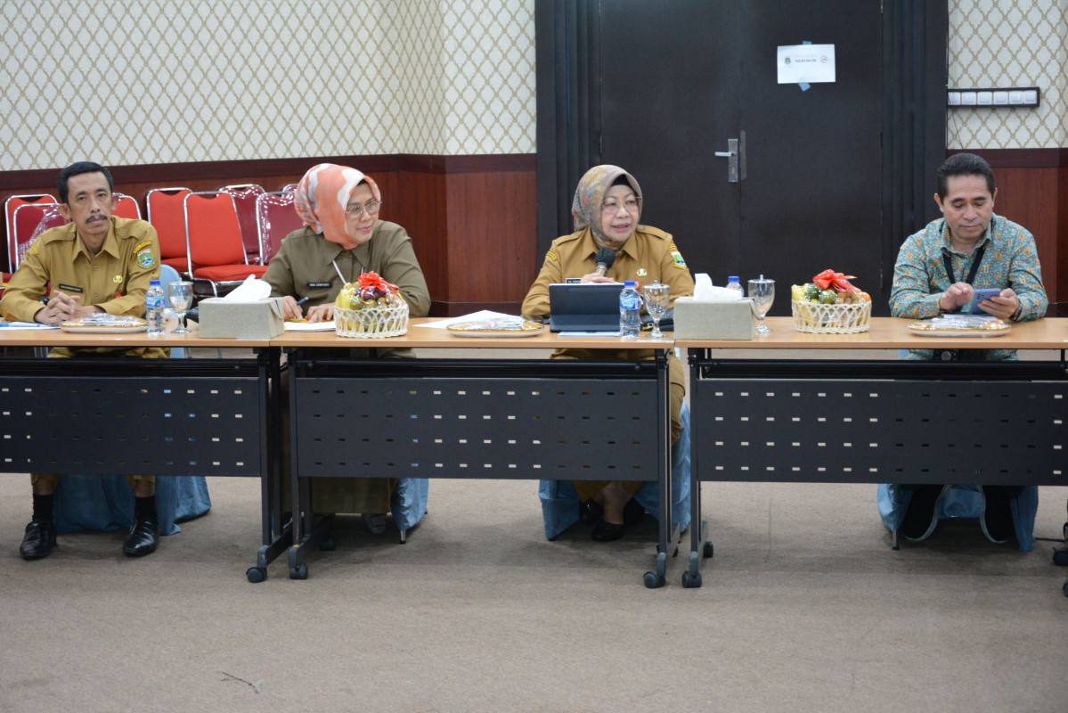 Dalam Rangka Koordinasi pelaksanaan Aksi Penataan Aset Tetap Pemerintah Pusat dan untuk meningkatkan efektivitas implementasi kebijakan Antikorupsi di daerah