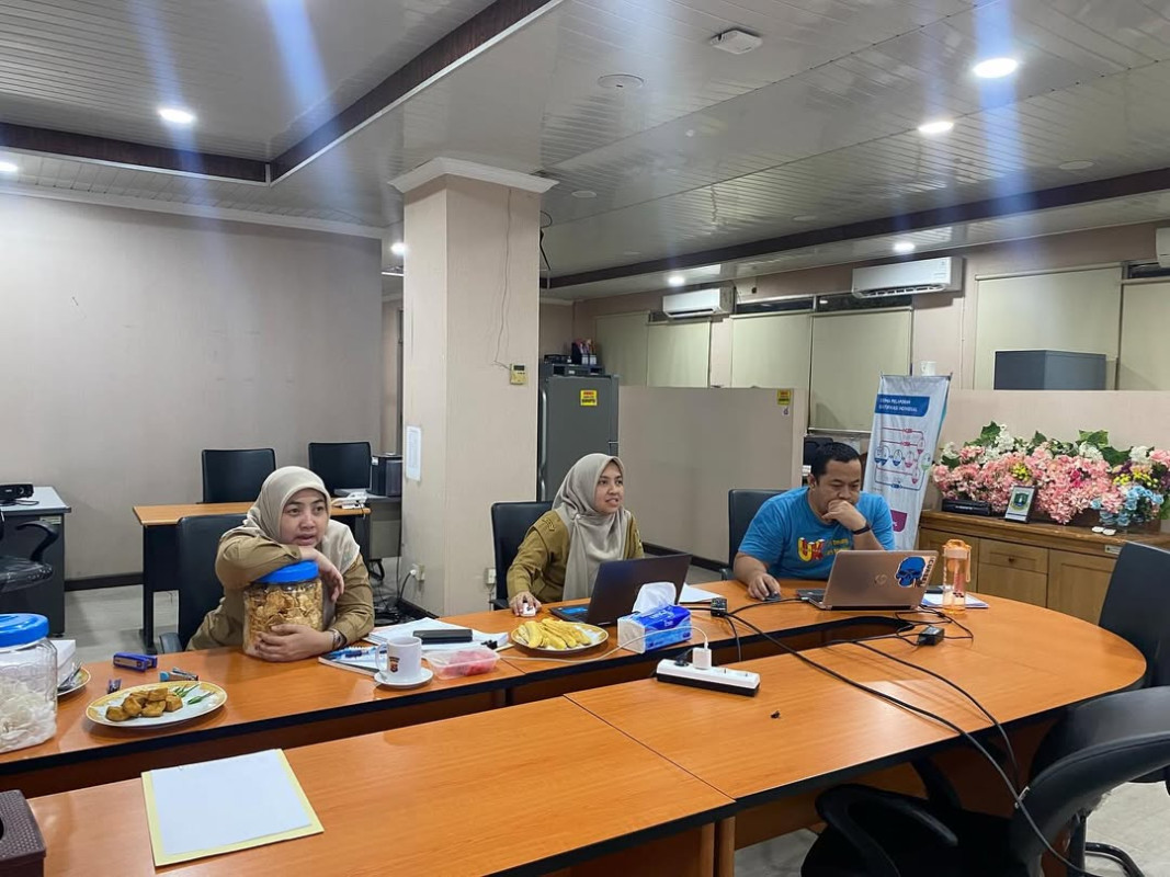 Sekretaris Inspektorat Daerah Provinsi Banten bersama jajaran Evaluasi dan Pelaporan (Evlap) melaksanakan Rapat data Sistem Pengendalian Intern Pemerintah (SPIP) Provinsi Banten.