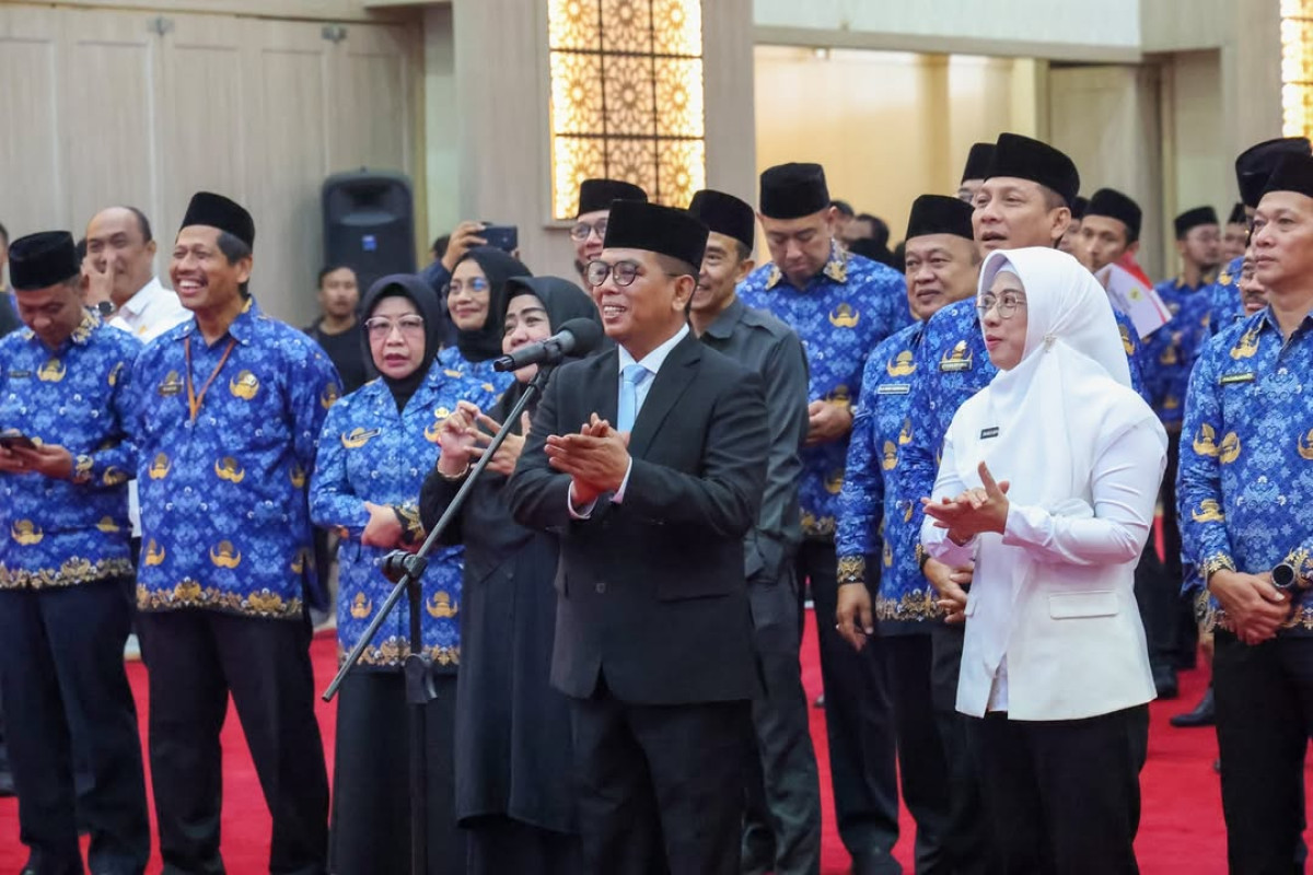 Gubernur Banten Andra Soni Serahkan 9.709 SK PPPK Pemprov Banten