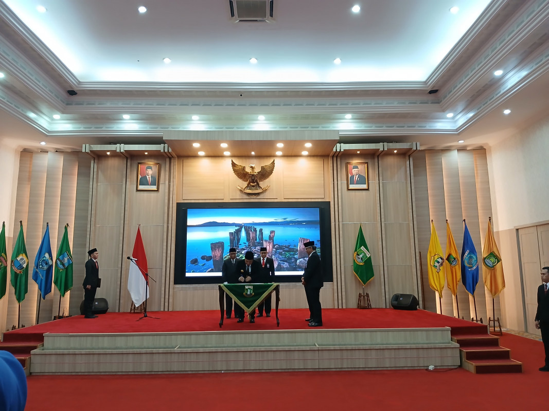 Pengukuhan dan Serah Terima Jabatan Kepala Perwakilan BPKP Provinsi Banten, Bpk Rusdy Sofyan AK, MM dan Pelantikan Penjabat Sekretaris Daerah Provinsi Banten, Usman Asshiddiqi Qohara S.Sos, M.Si oleh Pj. Gubernur Banten